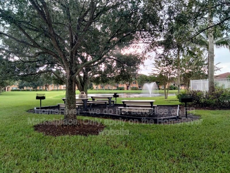 Port Saint Lucie House: 201 SW Palm Dr