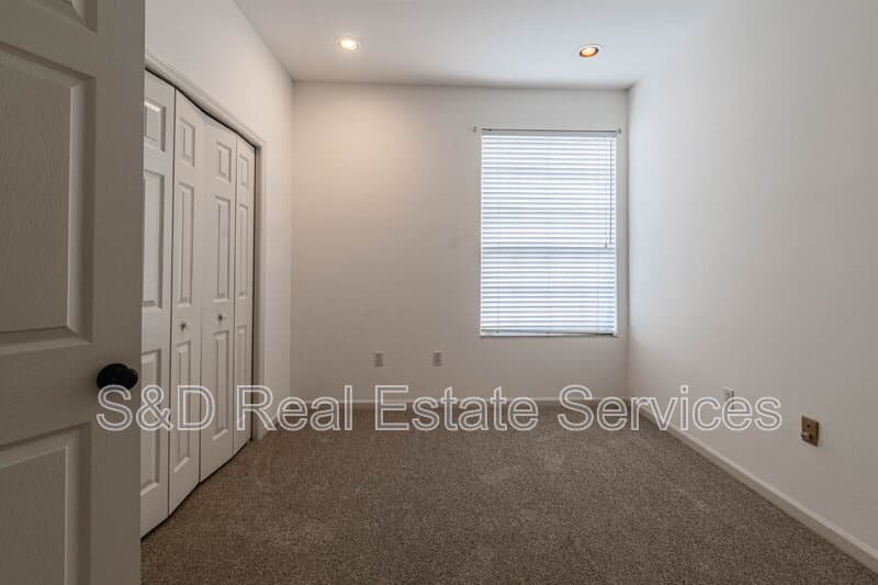 Lakeland Condo: 447 Enclave Place
