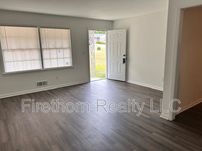 Augusta House: 2418 Sumac Drive