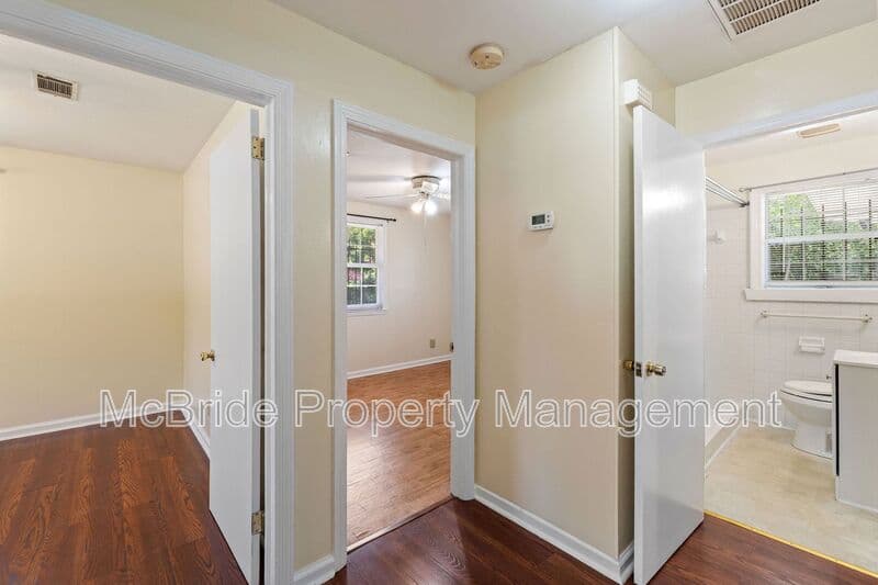 Augusta House: 1739 Cornell Drive