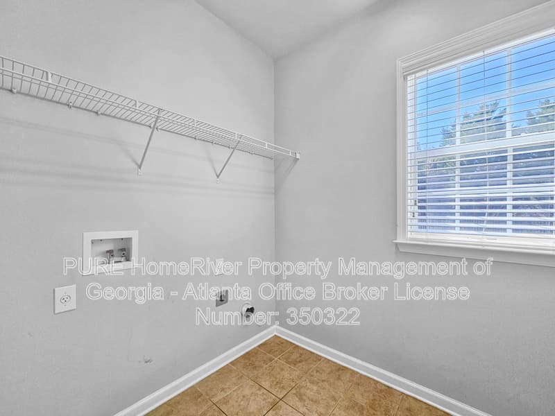 Cumming House: 4025 Azurite St