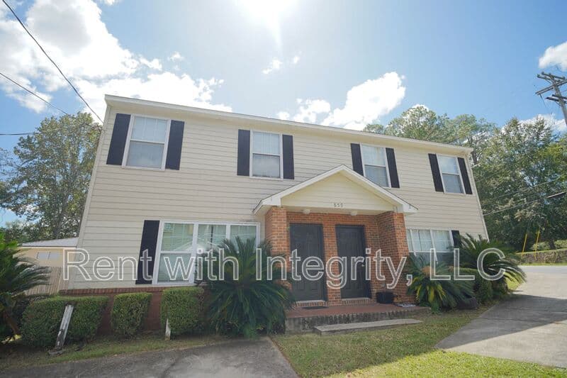 Tallahassee House: 859-1 W Brevard St