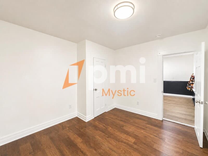 Meriden Condo: 135 Willow Street