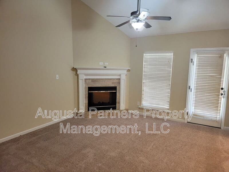 Evans House: 3460 Conifer Trl
