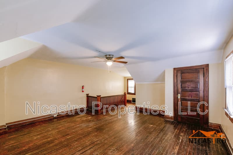 Columbus Condo: 1640 Indianola Avenue