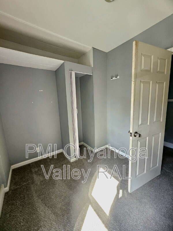 Barberton House: 243 19th Street Northwest