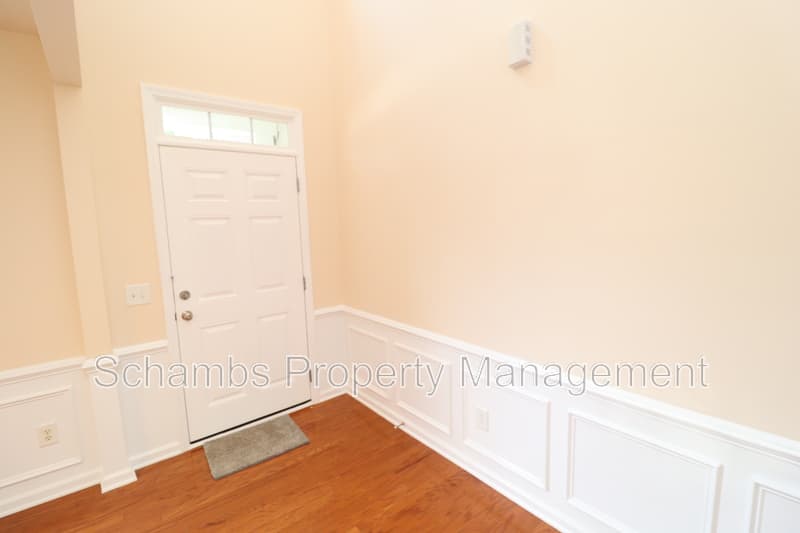 Raleigh House: 12554 Honeychurch St
