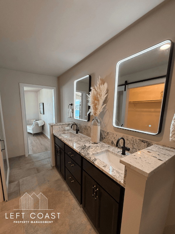 Newport Condo: 811-829 SW 13th Street - 815