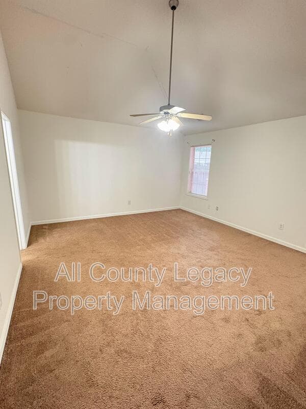 Snellville House: 2803 Newtons Crest Cir