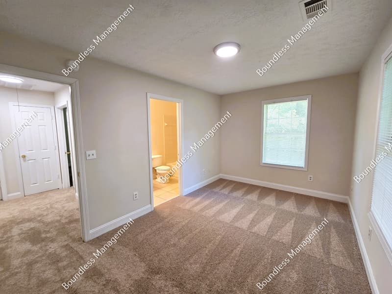 Atlanta House: 1687 Thoms Dr NW