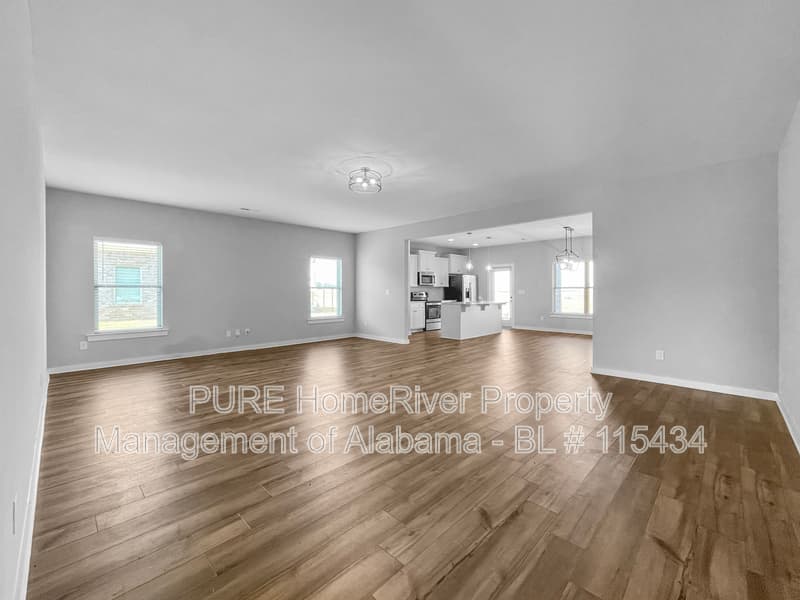 Meridianville House: 221 John Harold Dr