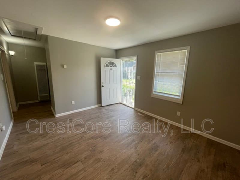 Memphis Condo: 1572 Hanauer St