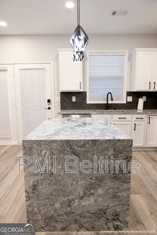 College Park House: 4644 Creekside Cove