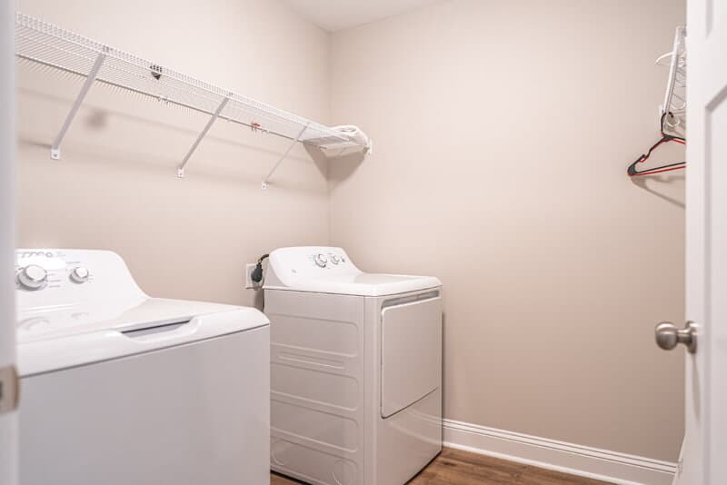 Aberdeen Townhome: 883 Ducks Lndg