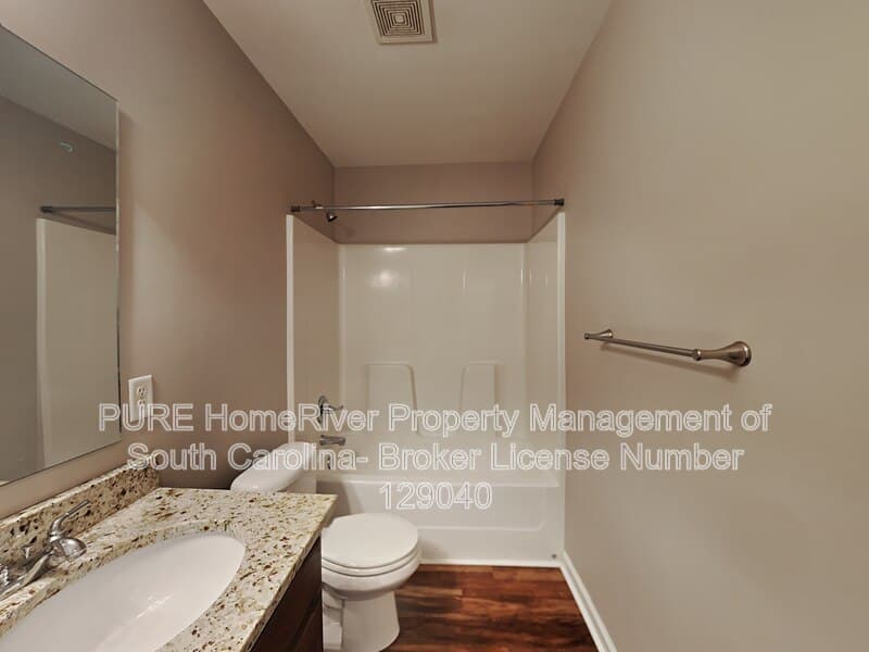 Sumter House: 1815 Duke Dr