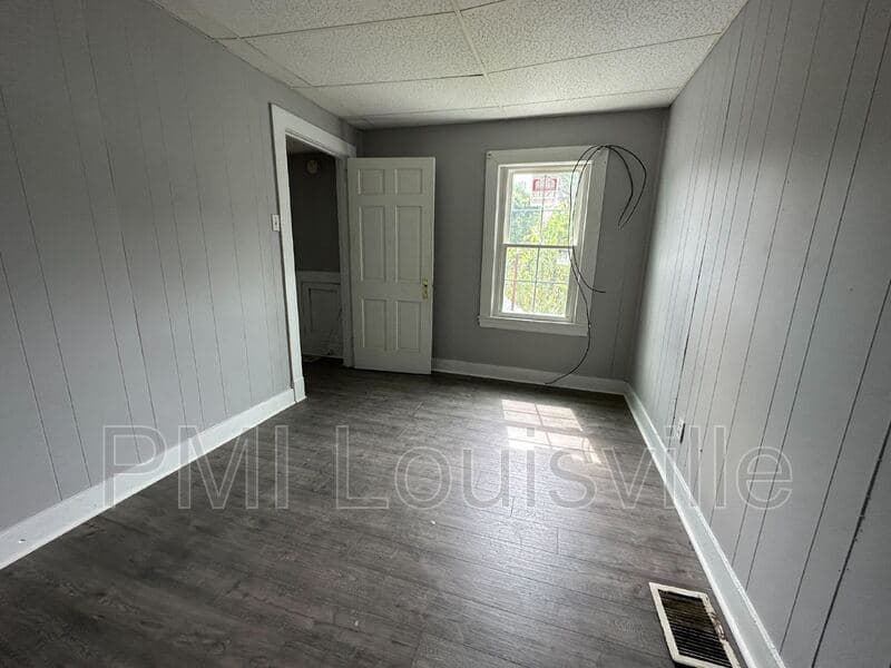 Louisville House: 3605 Larkwood Ave