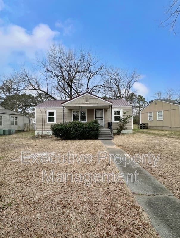 Birmingham House: 5820 Court Q