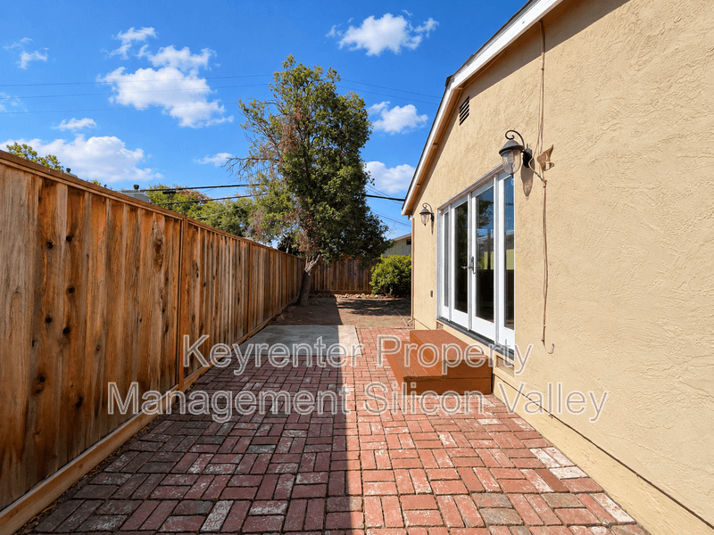 San Jose House: 4408 Bucknall Rd