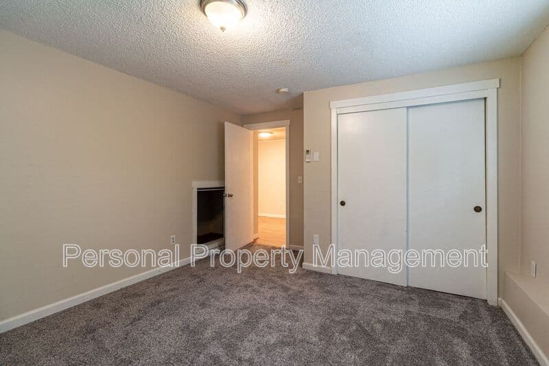 Vancouver Townhome: 3816 NE 38th Ave