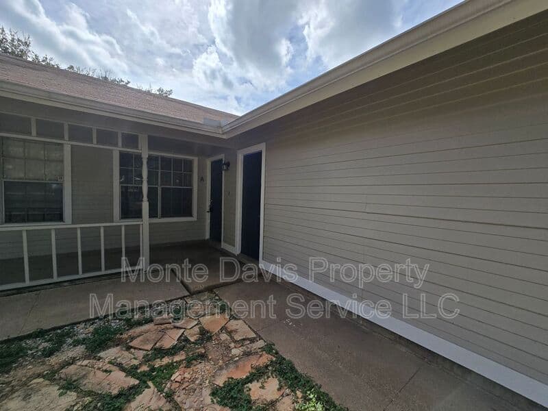 Austin Condo: 12005 Arrowwood