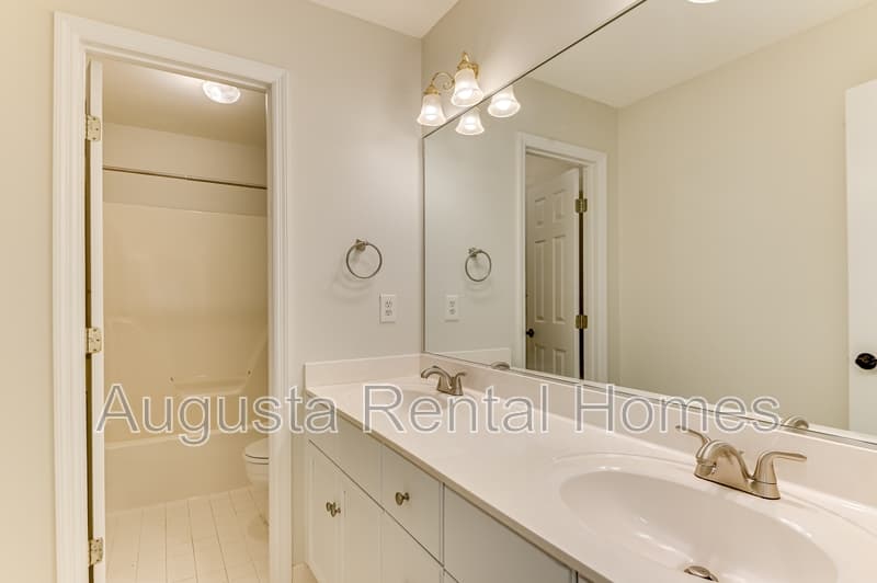 Evans House: 4135 Fox Brush Drive