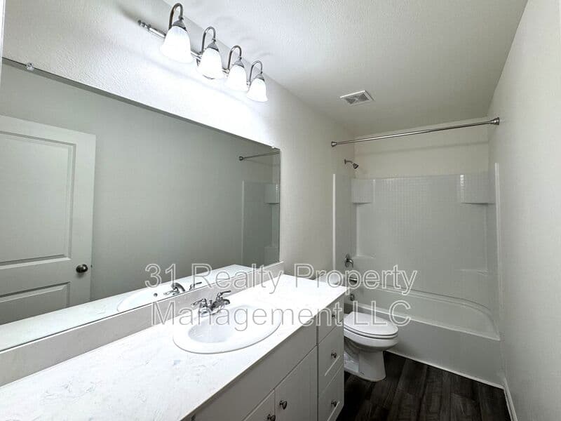 Fort Worth House: 10345 Castle Lyons Lane