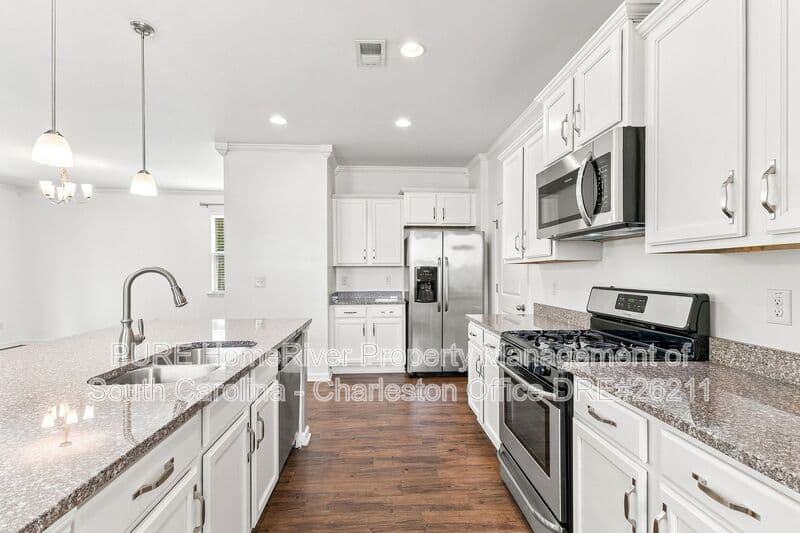 Ladson House: 9802 Seed St