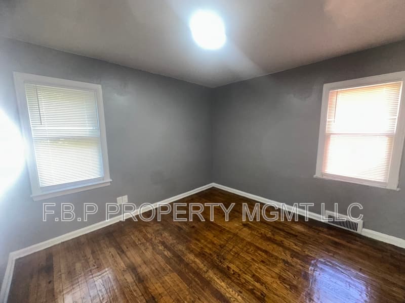 Detroit House: 12031 Marlowe St
