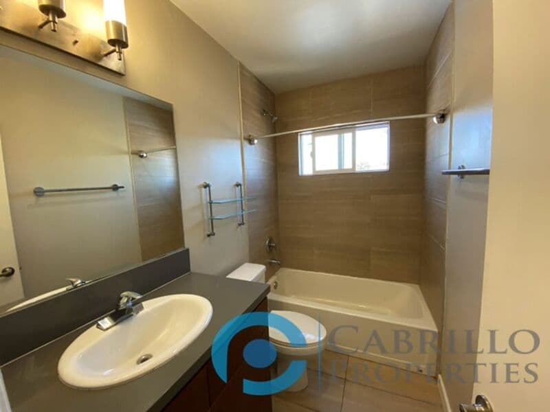 San Diego Condo: 4774 Mansfield Street