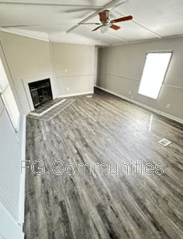 Statesville House: 116 Suzanne Ln