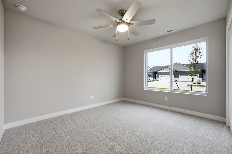 North Liberty Townhome: 942 Eisenhower Rd