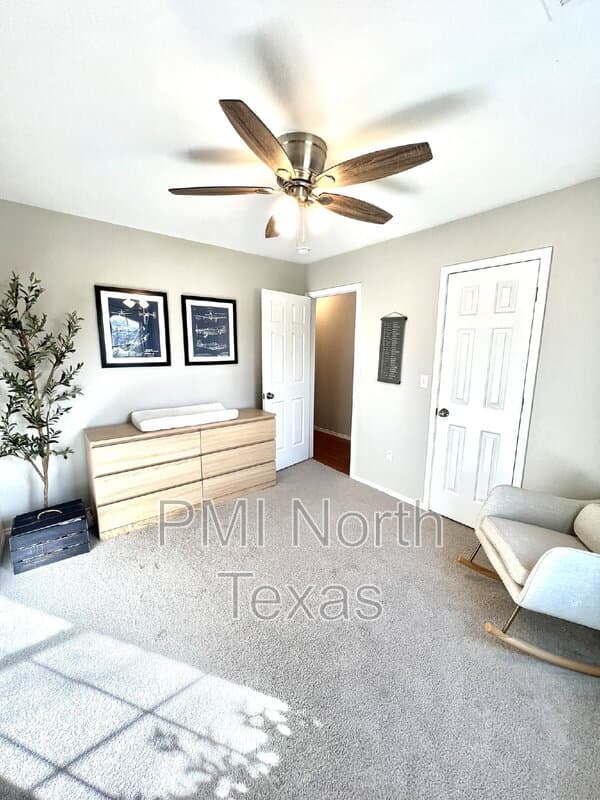 Little Elm House: 237 Flatwood Drive