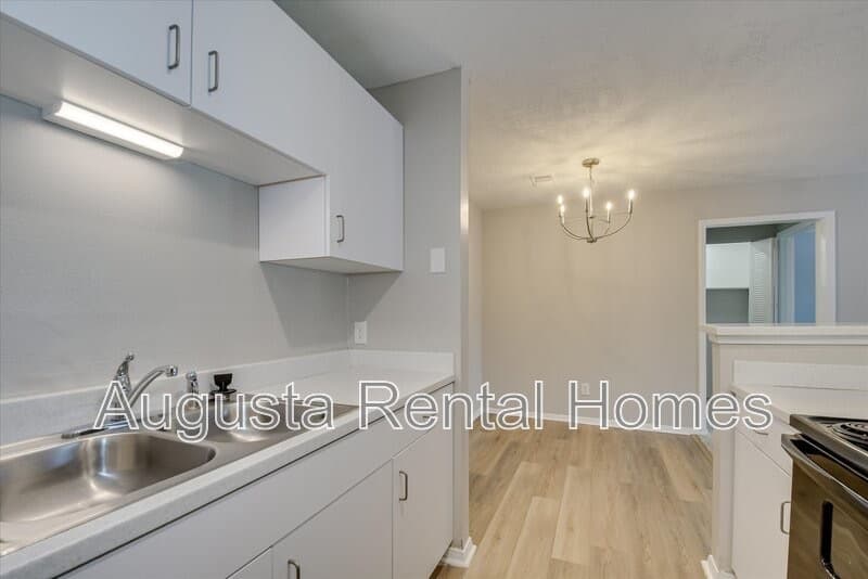 Augusta Condo: 2515 Center West Parkway - 3F