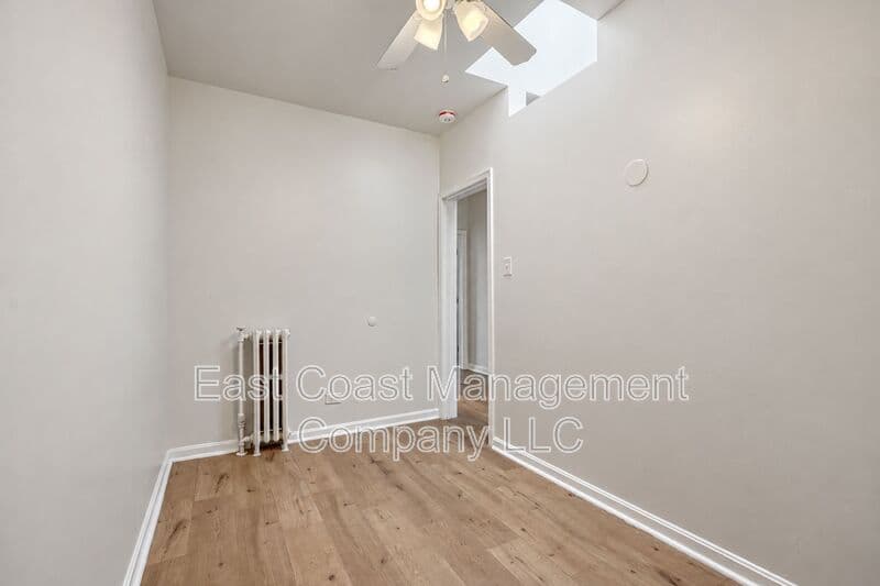 Baltimore House: 2620 E Preston St