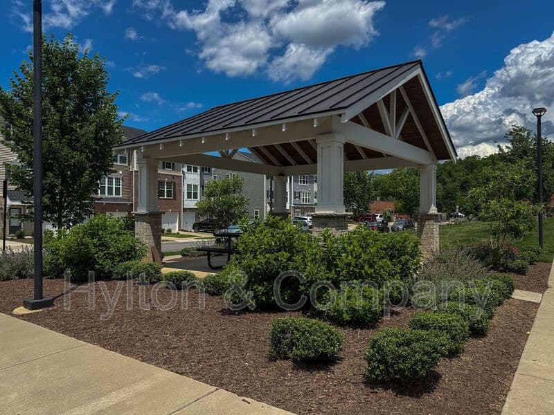 Richmond Townhome: 5920 Whitehurst Ln