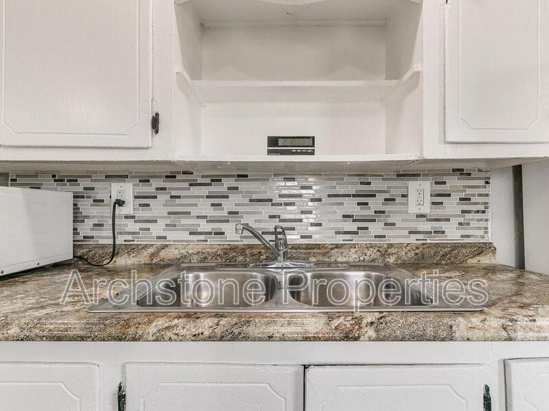 Oklahoma City Townhome: 1231 North Grand Boulevard