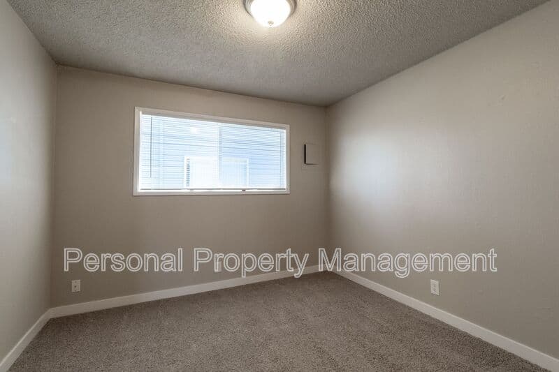 Vancouver Condo: 1002 NE 86th ST