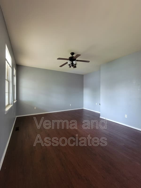 Centerton Townhome: 192 Fair St
