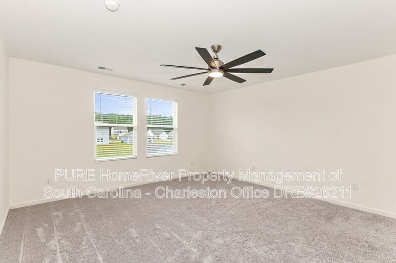 Summerville House: 484 Pender Woods Dr