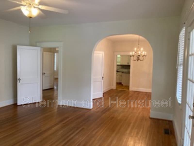 Augusta House: 2809 Lombardy Court