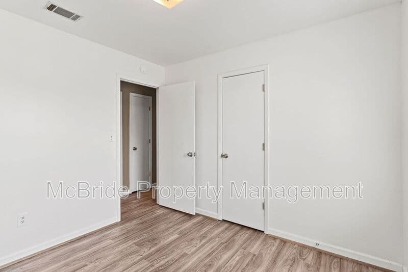 Augusta House: 3615 Goldfinch Drive