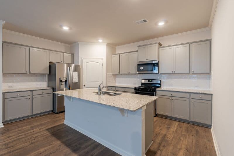 Flowery Branch House: 6079 Hoot Owl Lane