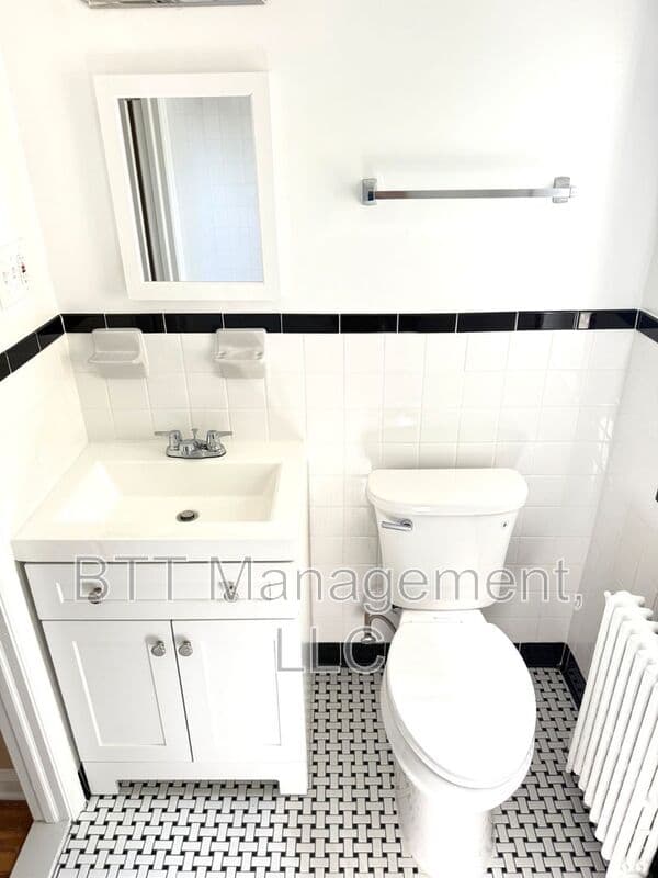 Brentwood Condo: 4013 38th St