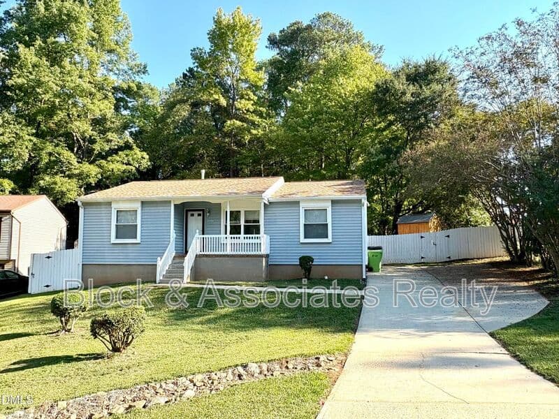 Raleigh House: 2600 Courier Court