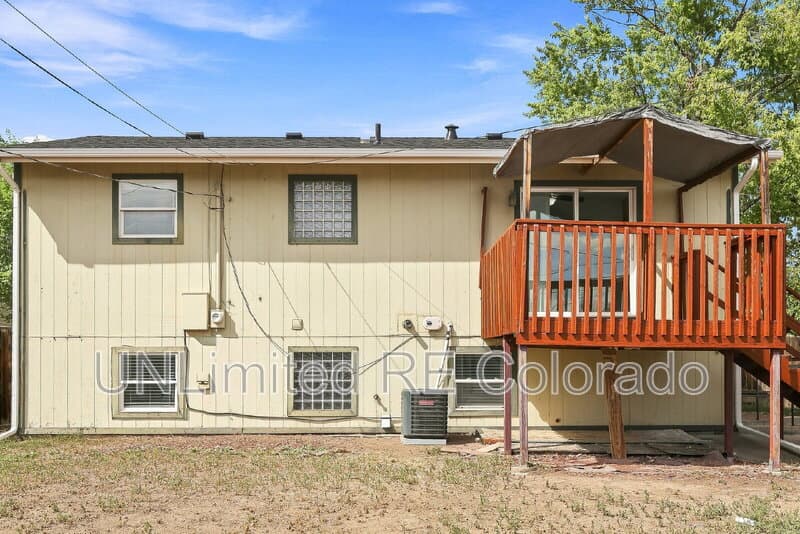 Thornton House: 3668 E 91st Ave
