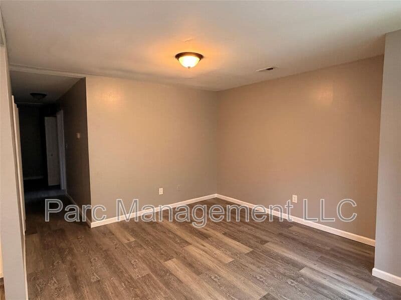 Detroit House: 15908 Dacosta Street