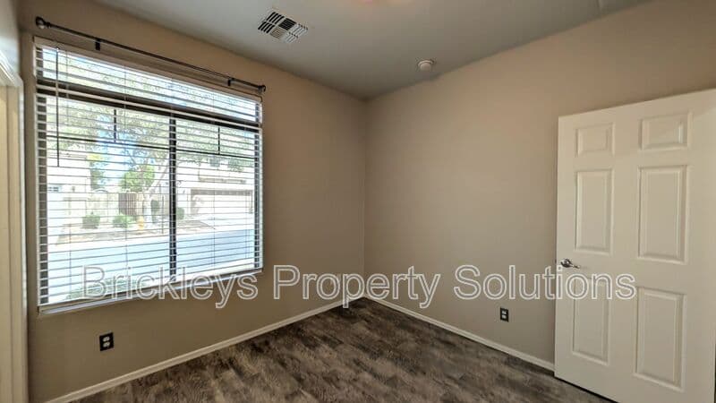 Chandler House: 1311 E Marlin Dr