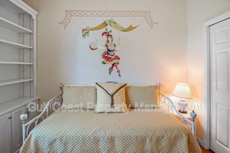 Nokomis House: 2107 Calusa Lakes Blvd