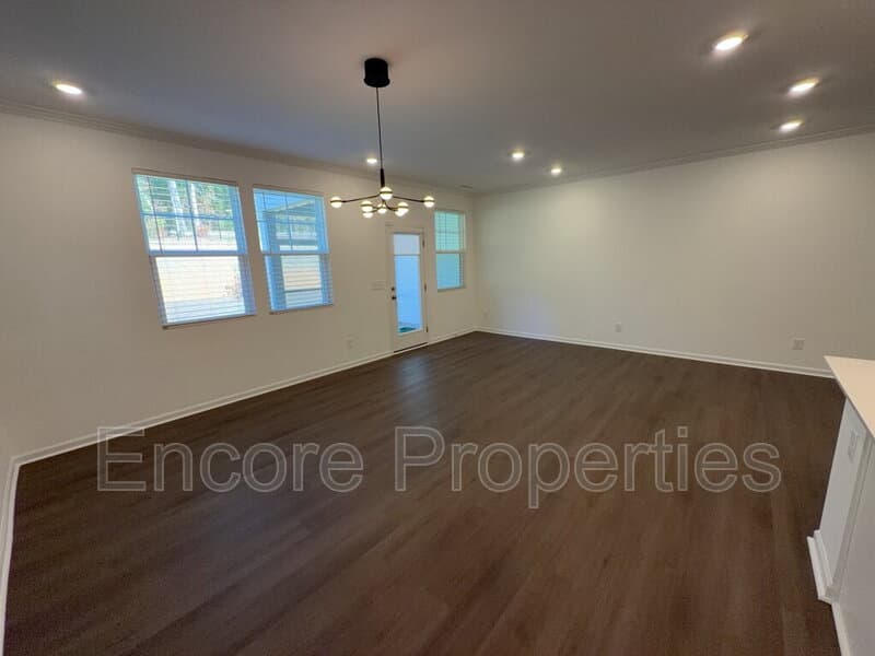 Apex Townhome: 224 Deercroft Drive