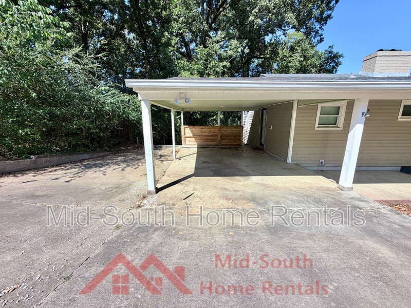 Bartlett House: 4349 Cedar Hills Road
